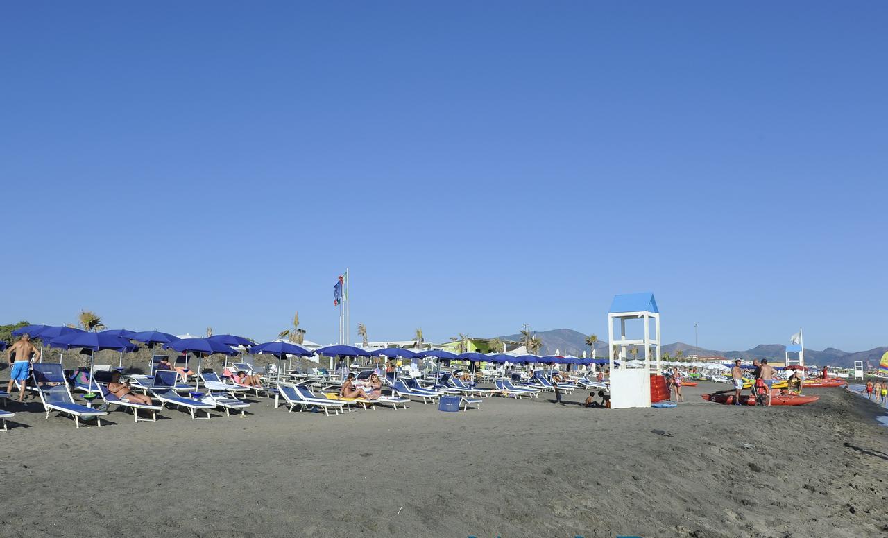 La Serra Holiday Village & Beach Resort Baia Domizia Exterior foto
